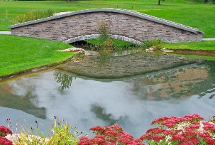 Willow Hollow Golf Course is an excellent place to get your 18 holes in. With various courses that accommodate all skill levels, you can always be a great golfer.